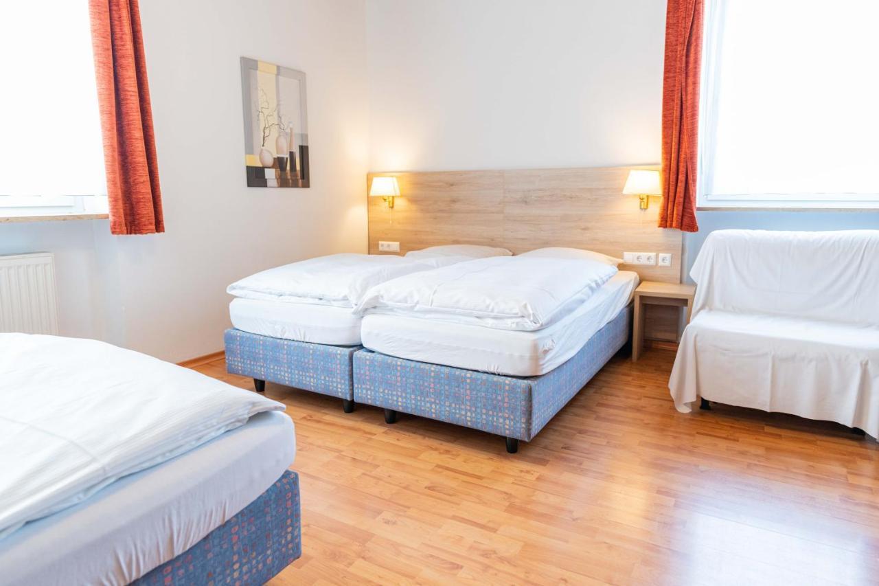 Hotel Am Roemerplatz Ulm Kültér fotó