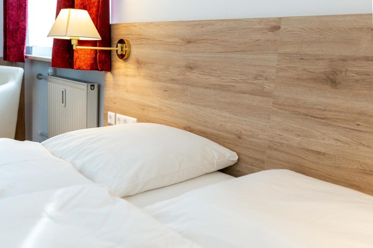 Hotel Am Roemerplatz Ulm Kültér fotó