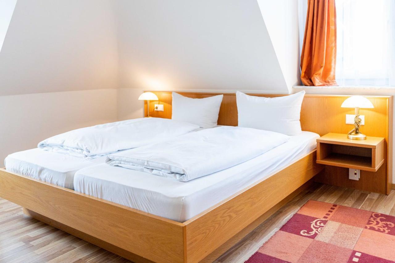 Hotel Am Roemerplatz Ulm Kültér fotó