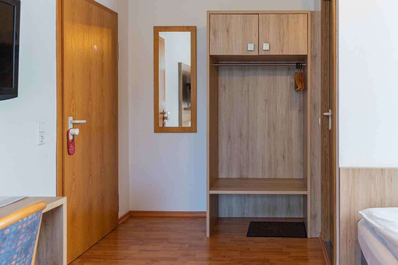 Hotel Am Roemerplatz Ulm Kültér fotó